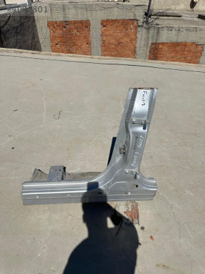 FORD FOCUS 3 SOL MARŞPİYEL ORTA DİREK