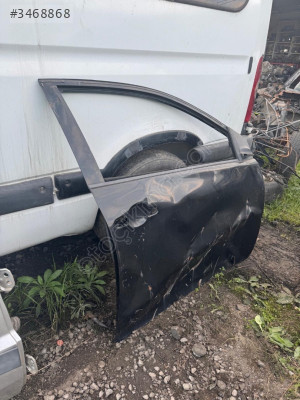 TOYOTA COROLLA SAĞ ÖN KAPI
