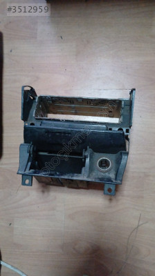 9609599377 Peugeot 405 ön küllük çerçevesi