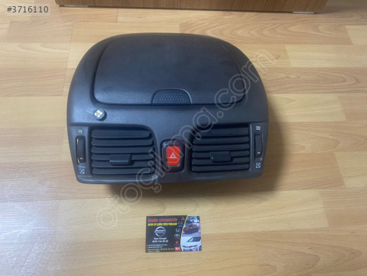 Nissan Almera Orjinal Hatasız Kapaklı Teyp Çerçevesi 2000-2003