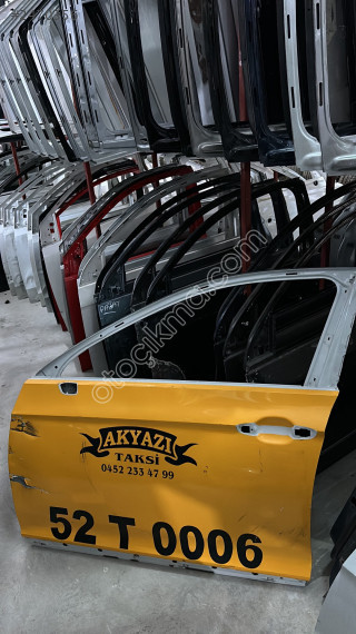 VW PASSAT B8 ÇIKMA ORJİNAL SOL ÖN KAPI