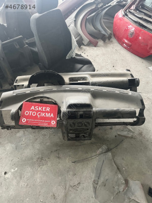 Corsa B ön göğüs