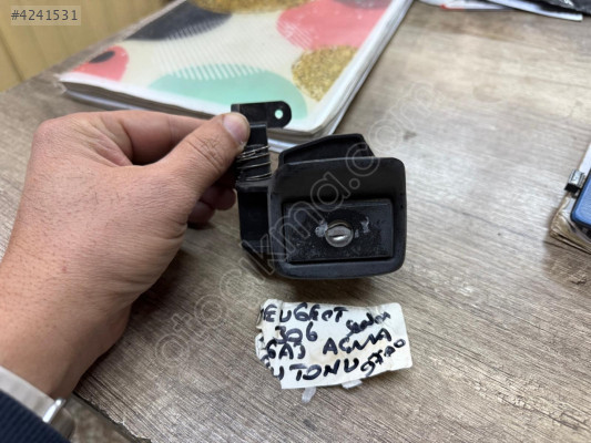 PEUGEOT 306 BAGAJ KİLİDİ , PEUGEOT 306 BAGAJ AÇMA BUTONU