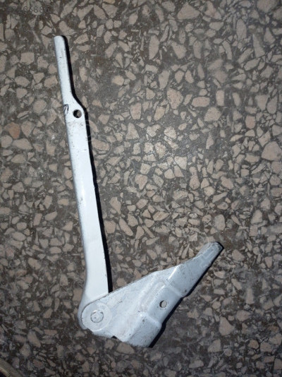 6R0823302 10-16 POLO ORJ. ÇIKMA KAPUT MENTEŞESİ SAĞ