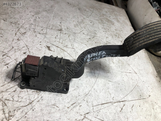 Opel Corsa D 1.3 D BİTRON Gaz Pedalı 55702020