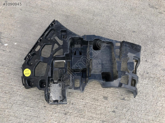 BMW X1 V11 SAĞ ARKA TAMPON BRAKETİ 51129881944