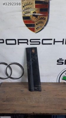 AUDİ Q2 SOL KAPI BANDI 81a853969.b ORJİNAL PARÇA
