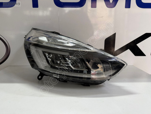 RENAULT CLİO 4 SIFIR ORİJİNAL SAĞ FAR UFAK KARGO HASARLI