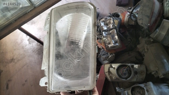 Volkswagen Polo 2 sağ far