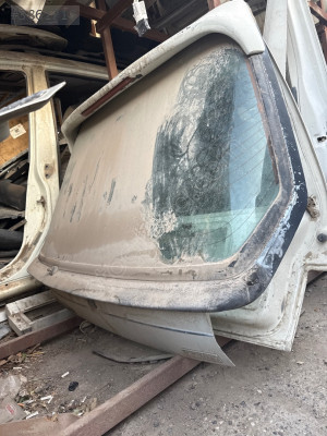 Renault flaş bagaj kapağı