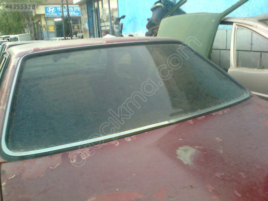 AUDI 80 ARKA CAM OTO FİKRETTEN