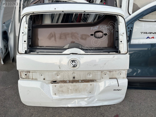 Fiat Fiorino arka bagaj kapağı (az hasarlı)