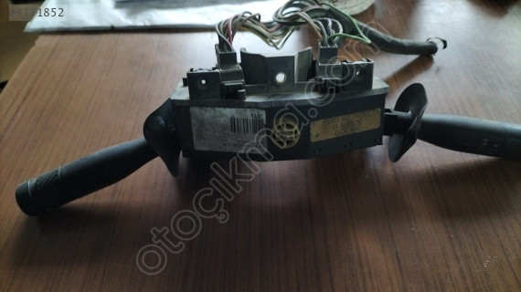 Ford Fiesta Mk3  far silecek kolu  89FG14K147CC