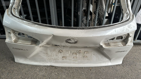 TOYOTA COROLLA CROSS BAGAJ KAPAĞI ORJİNAL ÇIKMA