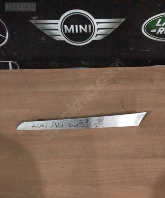 8K0867420 AUDİ A4 SAĞ ARKA KAPI İÇ ÇITASI 2014-2018