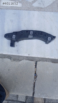 Peugeot 5008 tampon braketi 9839759280