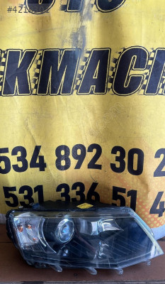 SKODA OCTAVİA 2013-2017 MERCEKLİ XENON SAĞ FAR 5E1941018B