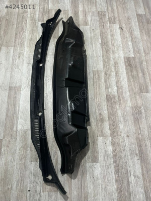 WOLKSWAGEN CADDY CAM ÖNÜ IZGARASI 2K0819403