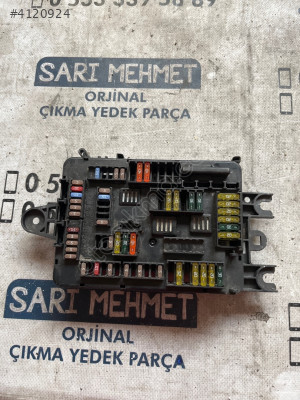 ÇIKMA BMW F30 9337880 01 933788001 SİGORTA KUTUSU