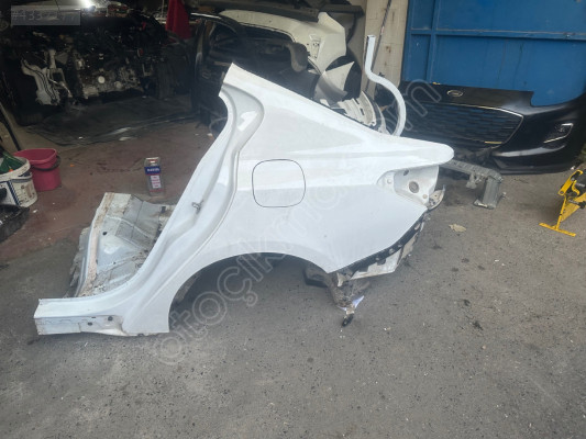 Focus sol arka çeyrek sol arka Çamurluk 2018 sonrası