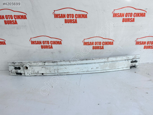 Nissan Qashqai arka tampon demiri orijinal çıkma