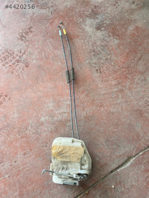 2017 MİTSUBİSHİ L200 SAĞ ARKA KAPI KİLİDİ