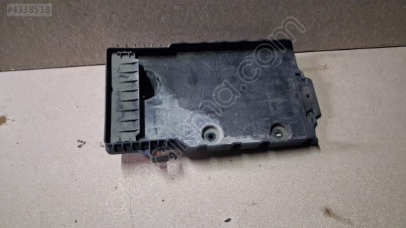 2014-18 VOLVO V40 AKÜ YERİ SÖKME ORJİNAL