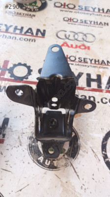 Toyota Yaris 2012 ön sağ koltuk bağlantı demiri