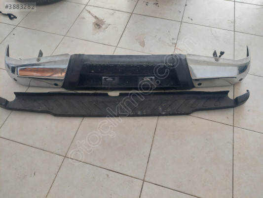NİSSAN NAVARA ARKA TAMPON ÇIKMA