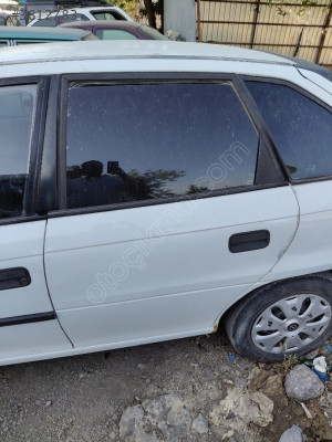 Opel Astra F Çıkma Sol Arka Kapı - GM