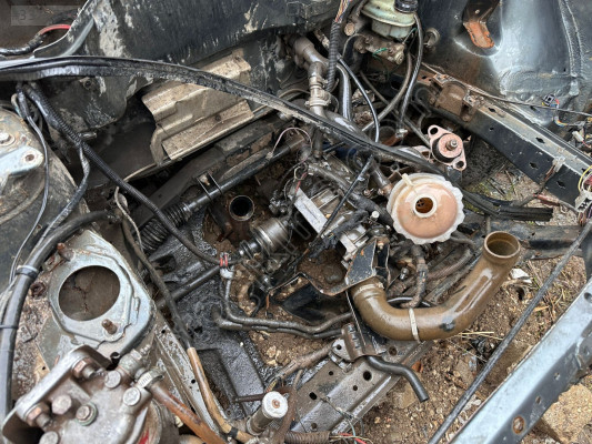 RENAULT 19 MOTOR TRAVERSİ ORJİNAL ÇIKMA TEMİZ ÜRÜN