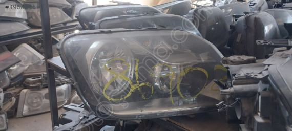 Volkswagen Amarok Sağ Ön Far