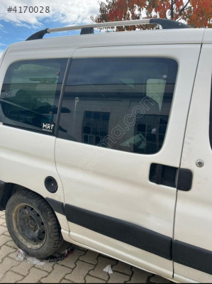 PEUGEOT PARTNER SAĞ ARKA SÜRGÜLÜ ORJİNAL HATASIZ DOLU EYÜPCAN OTO