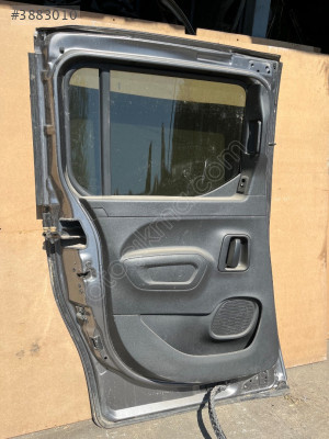 Citroen Berlingo Sol Arka Kapı Döşemesi