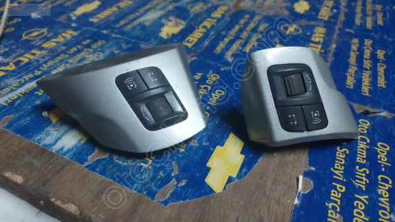 Opel Astra H Çıkma Direksiyon Teyp Düğmeleri