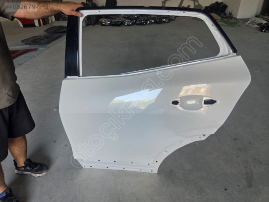 2022/2025 KİA SPORTAGE BEYAZ SOL ARKA KAPI ORJINAL GÖÇÜKLÜK