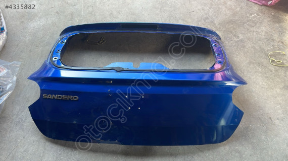 Dacia Sandero bagaj kapısı