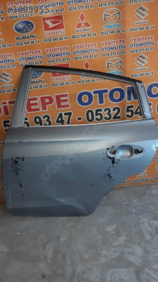 subaru xv sol arka kapı