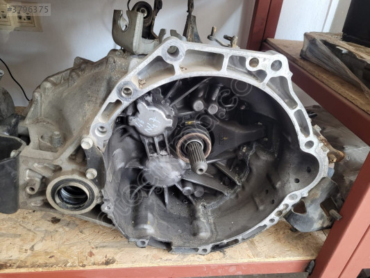 2011- 2018 TOYOTA AVENSİS 16 DİZEL 6 İLERİ ŞANZUMAN