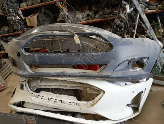 Ford Fiesta 13-17 Ön tampon