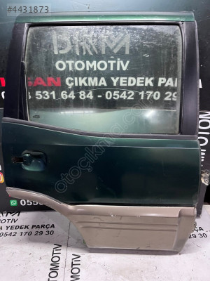 Nissan Terrano sağ arka kapı