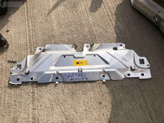 BMW 3 SERİSİ G20 ÖN PANEL ÜST SACI 51647422287