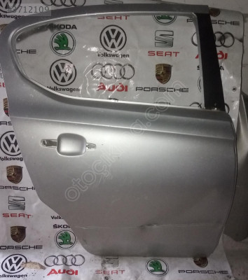 OPEL ASTRA J Modeli İçin Çıkma Sağ Arka Kapı Parçası