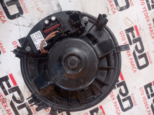KALORİFER MOTOR (VALEO TİP)REZİSTANSLI GOLF7/8 PASSAT TİGUAN A3