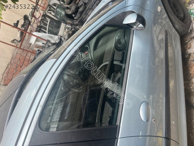 Pejo 206 sağ ön kapı çıkma dolu hatasız