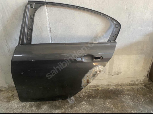 Fiat egea orijinal çıkma temiz sol arka kapı