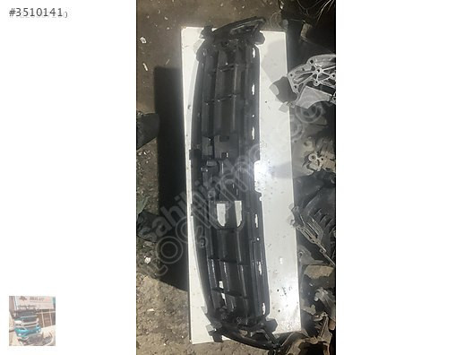 4G8807233C audi a7 ön panjur profil tutucu braket
