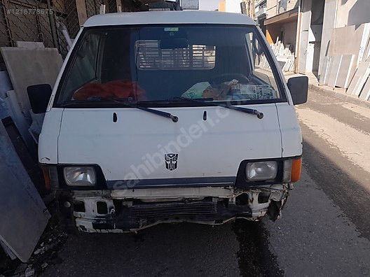 Mitsubisi L 300 .On panel göğüs saci