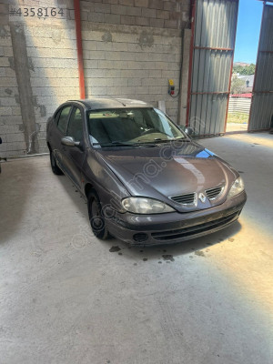 RENAULT MEGANE ÇIKMA ORJİNAL YEDEK PARÇALARI MEVCUTTUR