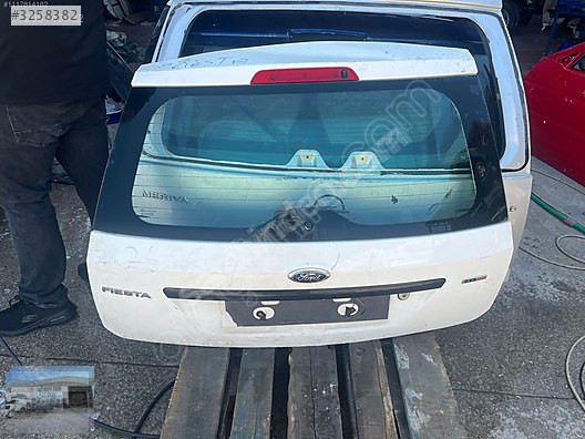 OTO CEMDEN ÇIKMA FORD FİESTA (04-08) BAGAJ KAPAĞI
